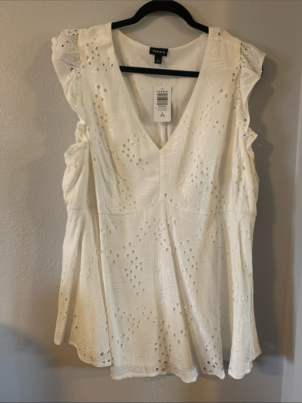 torrid White Eyelet V-Neck Flutter Sleeve Babydoll 2x